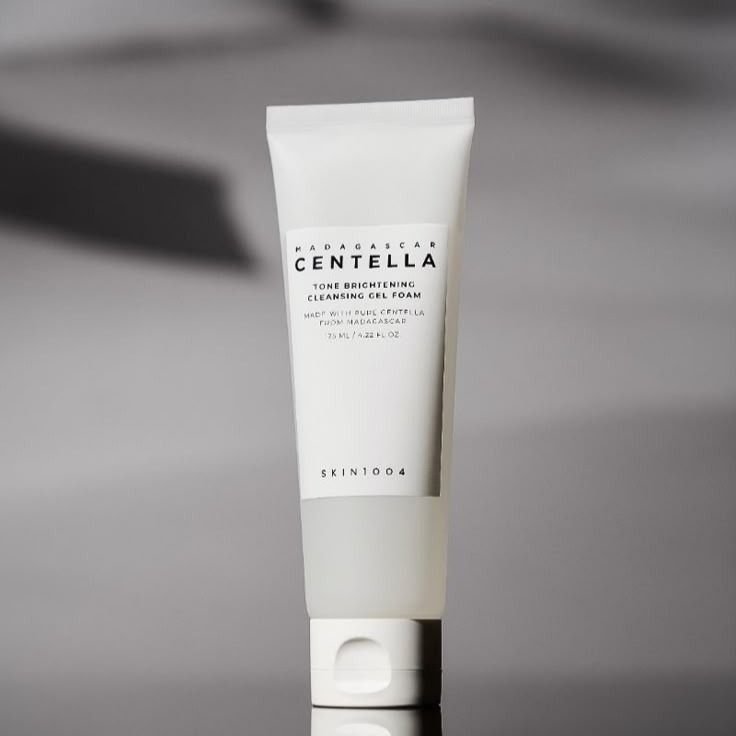SKIN1004 Madagascar Centella Tone Brightening Cleansing Gel Foam