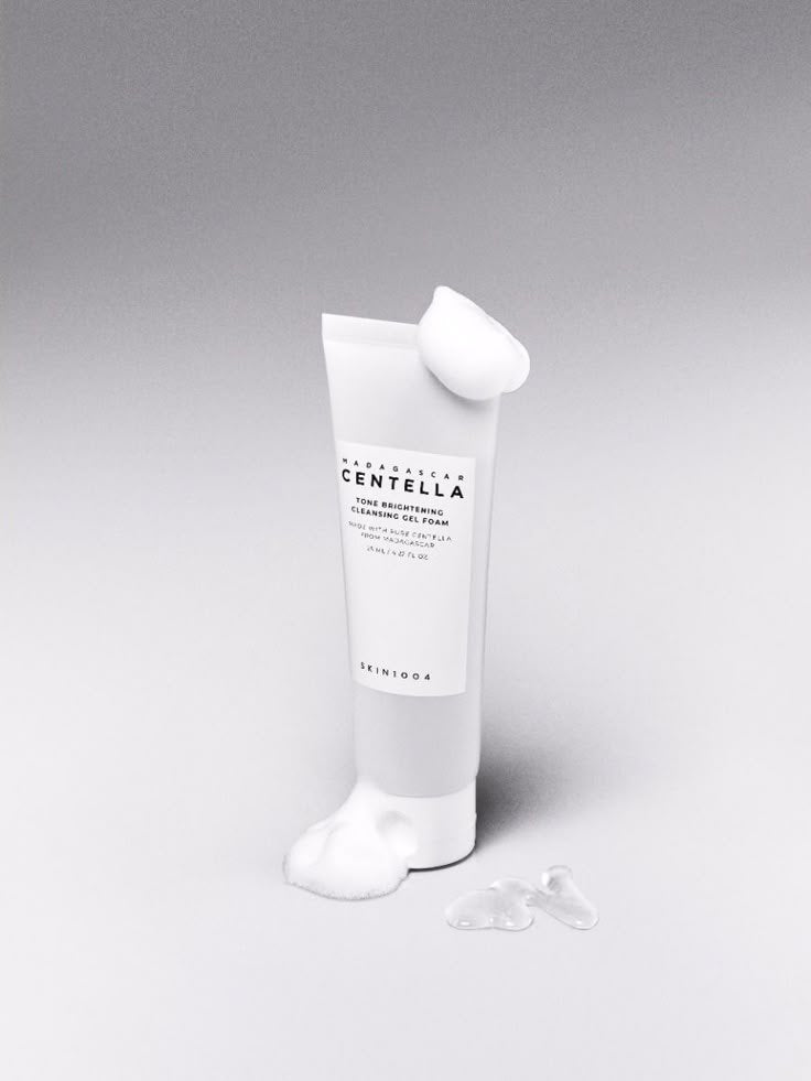 SKIN1004 Madagascar Centella Tone Brightening Cleansing Gel Foam