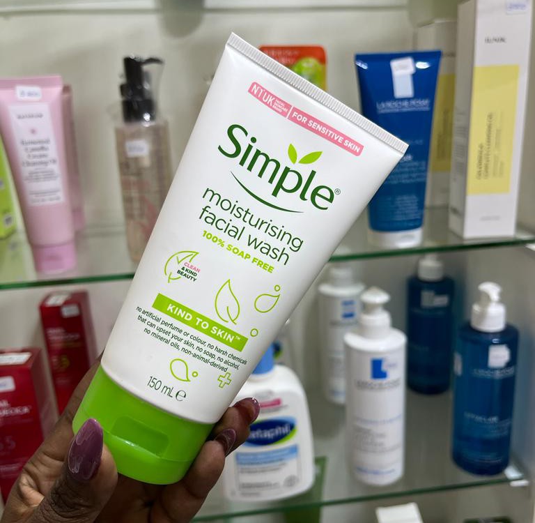 Simple Kind To Skin Moisturising Facial Wash 150ml
