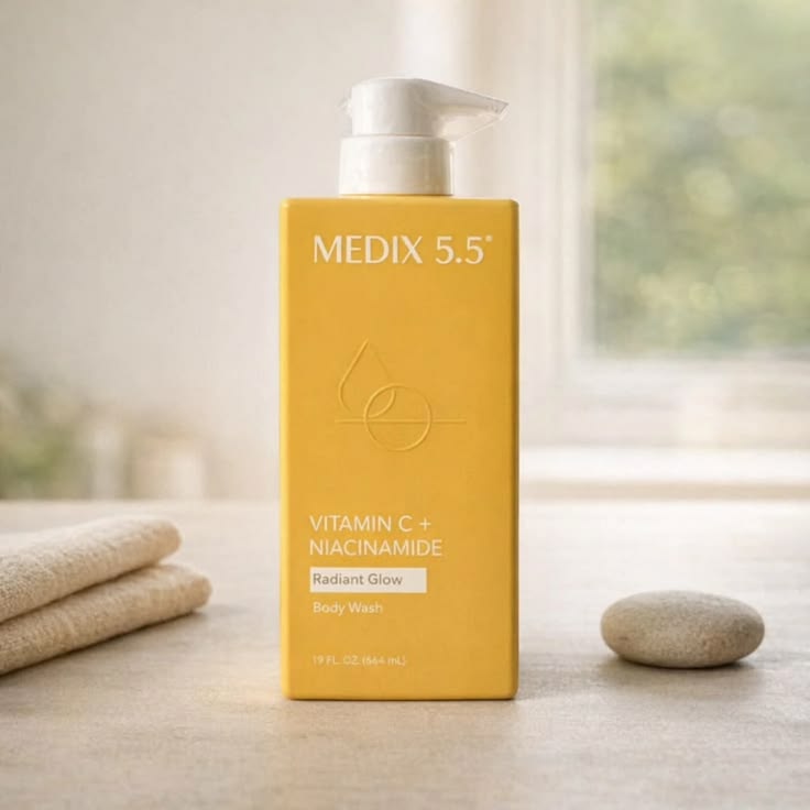 Medix 5.5 Vitamin C + Niacinamide Radiant Glow Body Wash